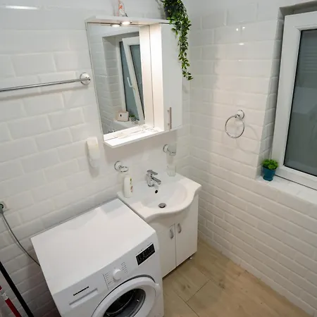 Lovely New Balcony Apartment Cismigiu Park - Pop5 Bucharest Exterior photo