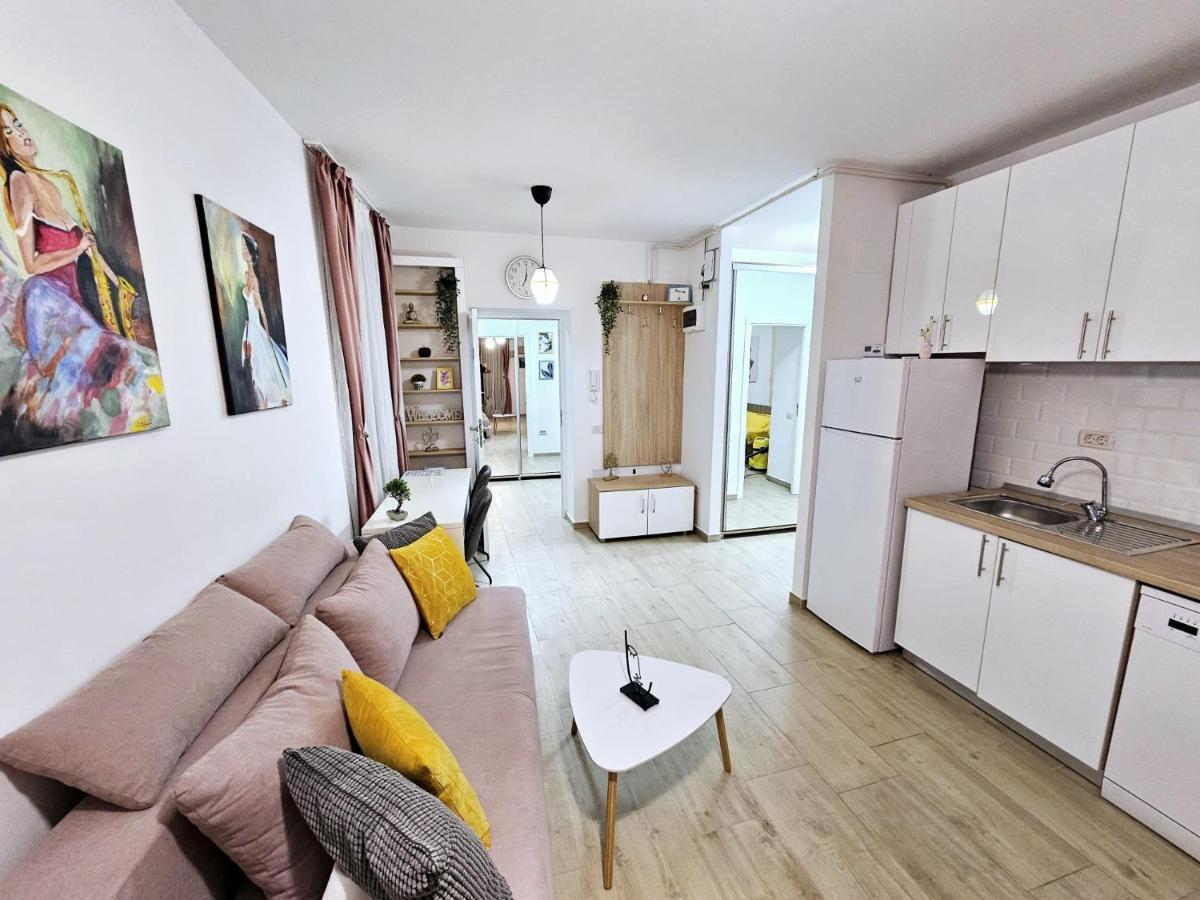 Apartment Lovely New Balcony Cismigiu Park - Pop5 Bucharest