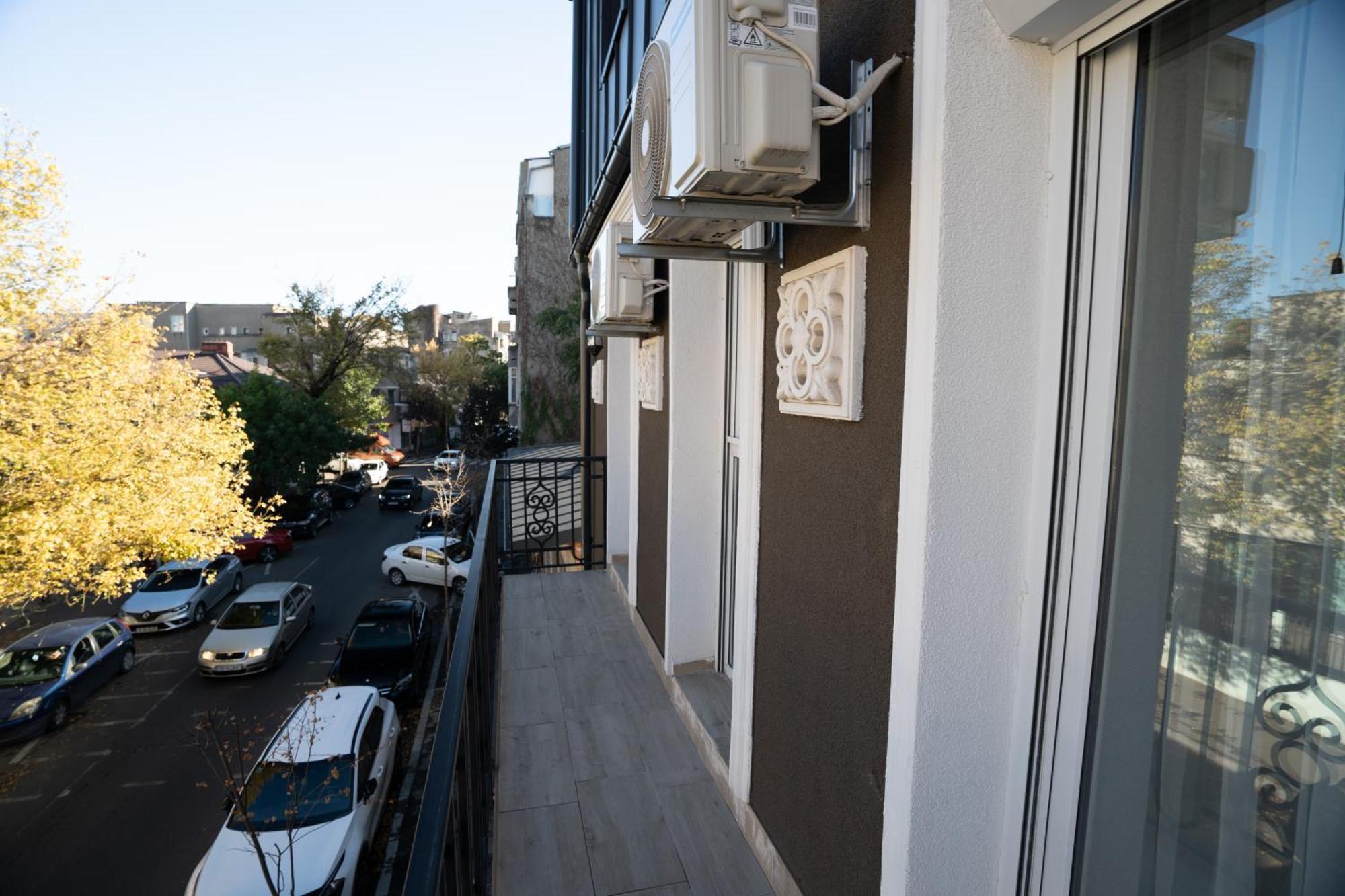 Lovely New Balcony Cismigiu Park - Pop5