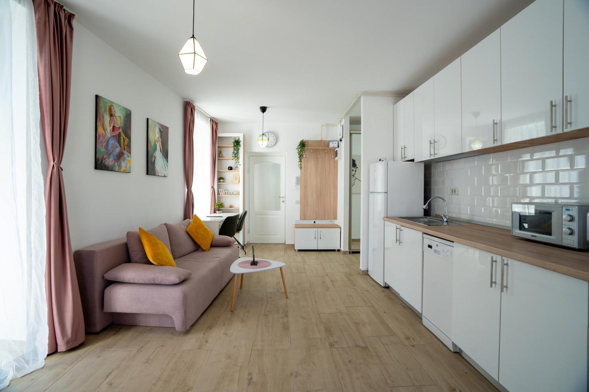 Lovely New Balcony Cismigiu Park - Pop5 Apartment *