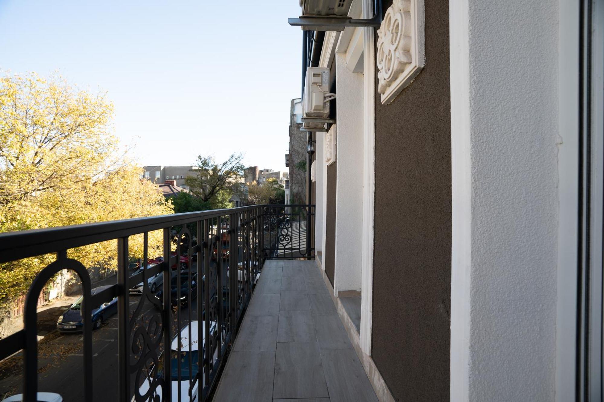 Lovely New Balcony Cismigiu Park - Pop5 Bucharest