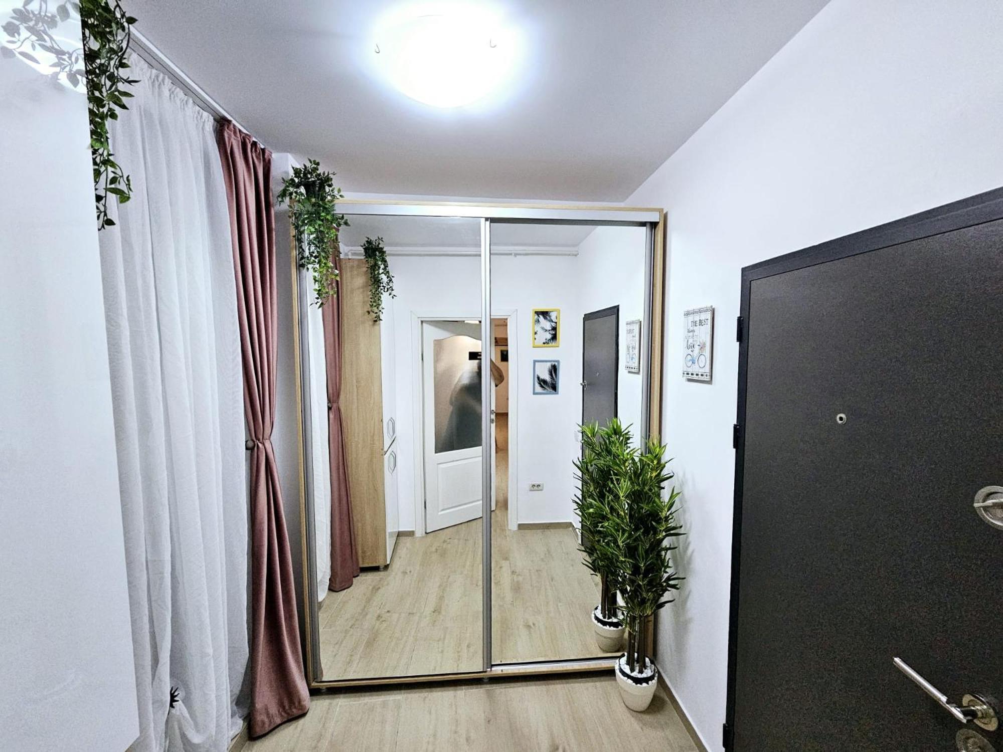 Lovely New Balcony Cismigiu Park - Pop5 דירה בוקרשט